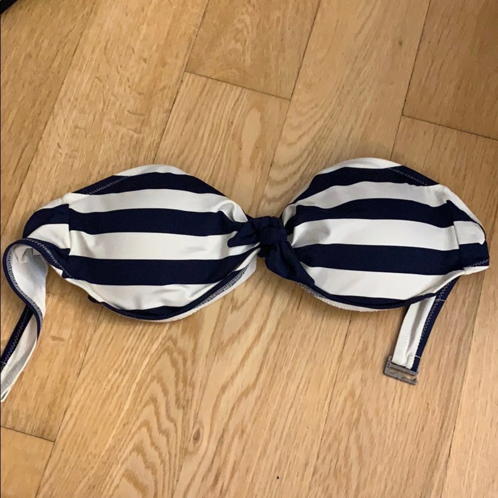Bikini top, size small